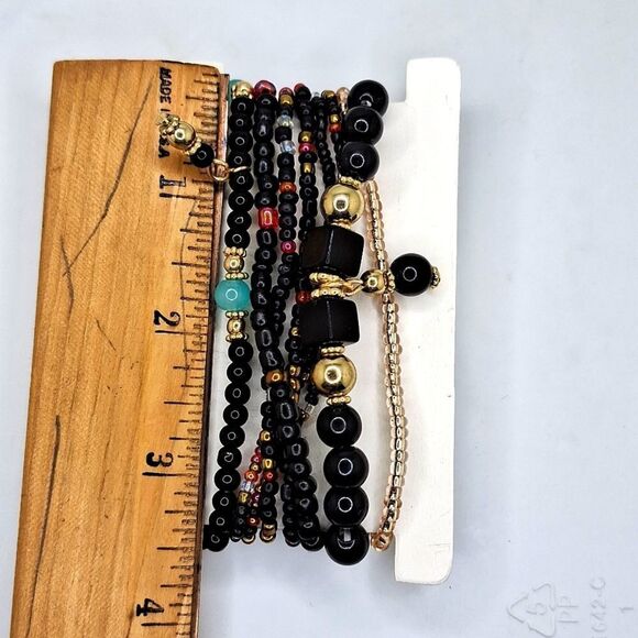 charm bracelet black red beaded Bohemian accessory - Picture 3 of 3